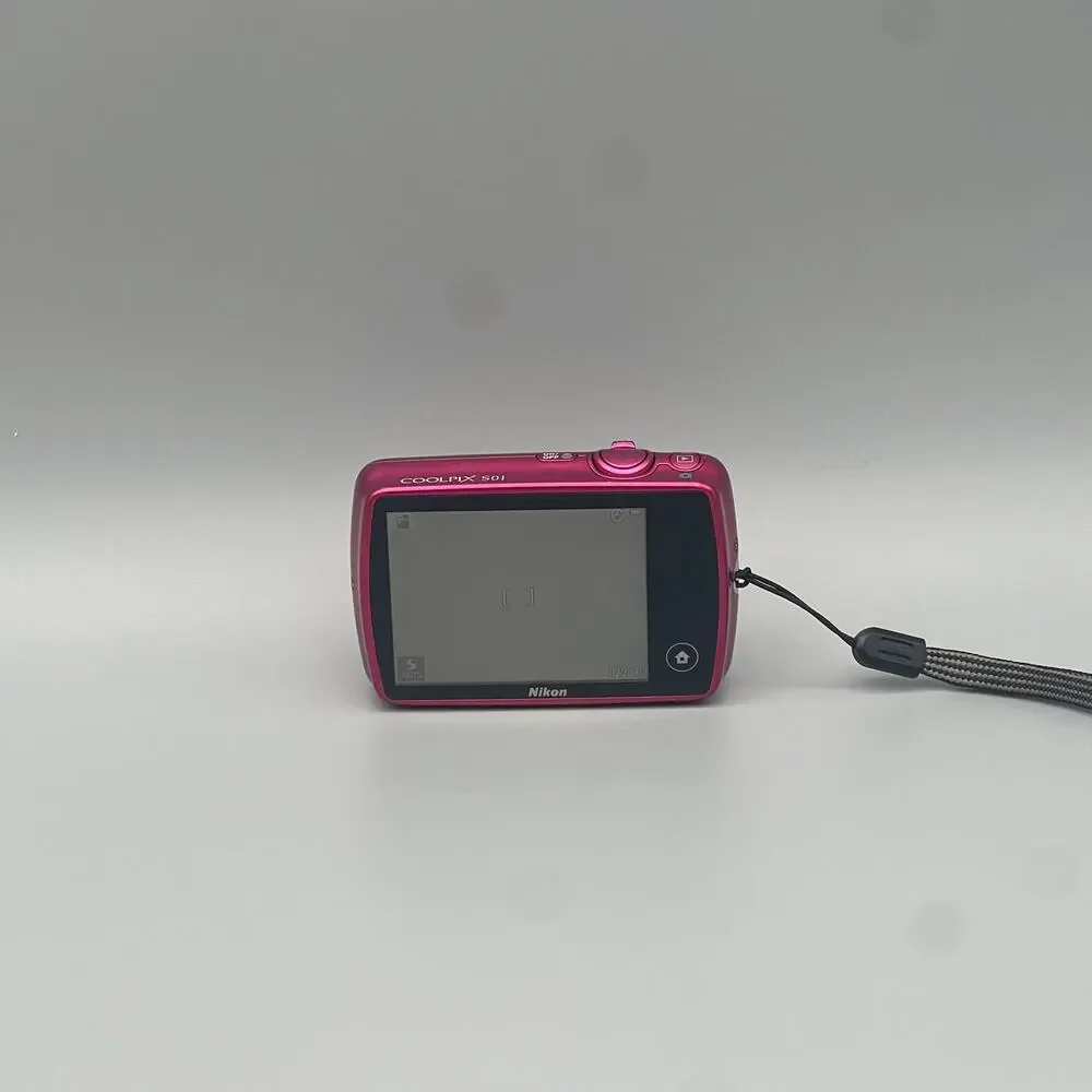 Nikon Coolpix S01 Digital Camera | 10.1MP | Pink